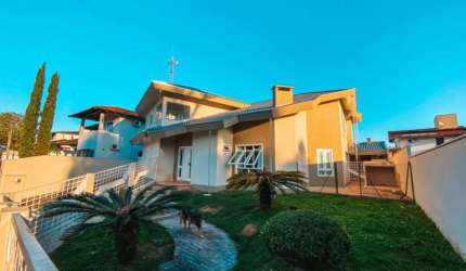 Casa com 4 quartos à venda no Souza Cruz, Brusque , 350 m2 por R$ 1.500.000