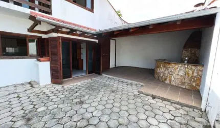 Casa com 2 quartos à venda no Jardim Maluche, Brusque  por R$ 1.325.000