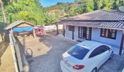 Casa com 4 quartos à venda no Cedrinho, Brusque , 247 m2 por R$ 750.000