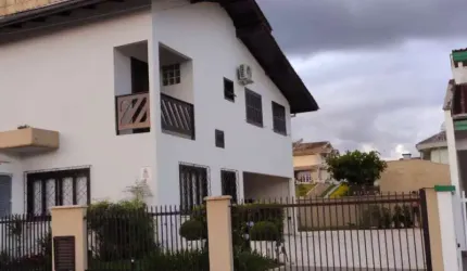 Casa com 2 quartos à venda no Souza Cruz, Brusque , 240 m2 por R$ 1.490.000
