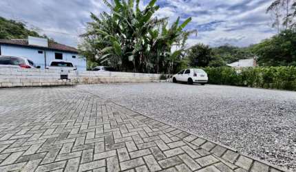 Ponto comercial com 1 sala para alugar no Águas Claras, Brusque , 150 m2 por R$ 3.500