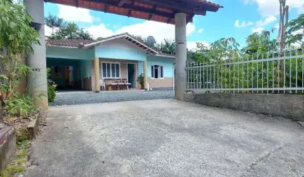 Casa com 6 quartos à venda no Cedrinho, Brusque  por R$ 750.000