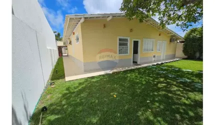 Casa de luxo à venda em Guarajuba, Camaçari-BA: 5 quartos, 3 suítes, 3 banheiros, 4 vagas de garagem, 750m² de área!