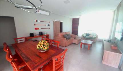 Casa de luxo em condomínio exclusivo em Itacimirim, Camaçari-BA: 7 quartos, 6 suítes, 2 salas, 8 banheiros, 4 vagas, 1.350m².