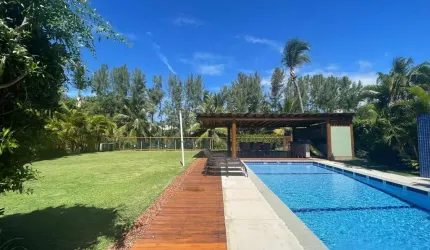 CASA A VENDA EM PRAIA DO FORTE - 4 quartos, 4 suítes, 2 salas, 7 banheiros, 6 vagas - 300m² - Mata de São João-BA