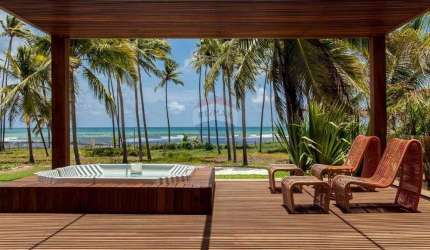 Luxuosa mansão à venda em condomínio na Praia do Forte: 6 quartos, 6 suítes, 3 salas, 10 banheiros, 4 vagas, 687,14m².