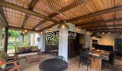 Casa a venda em Praia do Forte,  Mata de São João-BA: 3 quartos, 2 suítes, 3 banheiros, 2 vagas, 136m²