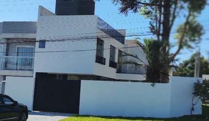 Sobrado bairro Alto Curitiba 3 quartos terreno exclusivo livre