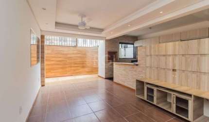 Casa em condomínio com 3 dormitórios, churrasqueira e 1 vaga de garagem no bairro Ipanema
