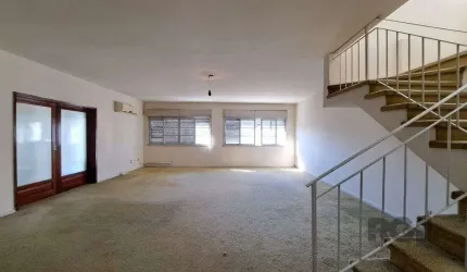 Vendo excelente cobertura com vista cinematografia, no Bairro Floresta.
