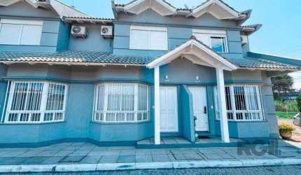 Casa em Condomínio em São José
