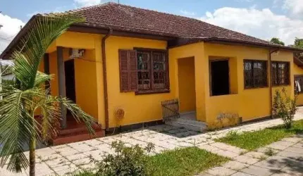 Casa para Venda - 100m², 2 dormitórios, 8 vagas - Guarujá