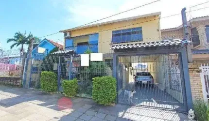 Casa para Venda - 229.6m², 3 dormitórios, sendo 1 suites, 4 vagas - Cavalhada