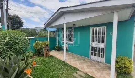 Casa para Venda - 220m², 4 dormitórios, 3 vagas - Restinga