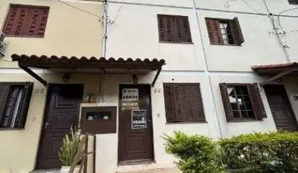 Casa Condominio em Porto Alegre, no bairro Vila Nova, com 3 dormitório(s), à venda.