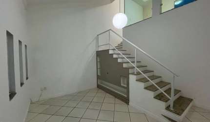 Casa para Locação em Itajaí, Dom Bosco, 4 dormitórios, 1 suíte, 3 banheiros, 4 vagas
