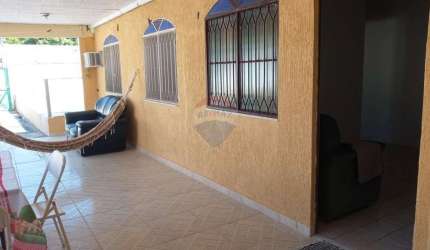 Casa com 03 quartos, sendo uma suíte e com Piscina, Aceita financiamento, em Santa Paula