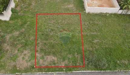Terreno em condomínio fechado.