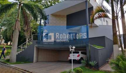 Maravilhoso sobrado em condomínio fechado em Jacareí. Recém Reformada e com Arquitetura Contemporânea