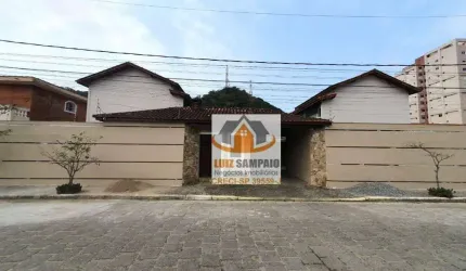 Sobrado em Condomínio com Piscina, 2 Suítes, 150m Praia do Sonho
