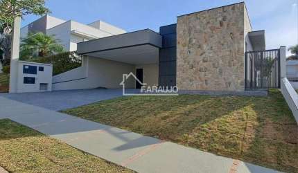 CASA TÉRREA DE ALTO PADRÃO À VENDA COM 3 SUÍTES NO RESIDENCIAL GIVERN EM Y, SOROCABA-SP