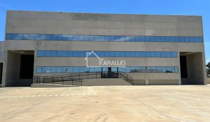 Galpão (Padrão TRIPLE A) para locação e área construida de 2.082m²; Piso Livre: 1.500m²; Administrativo: 318m².