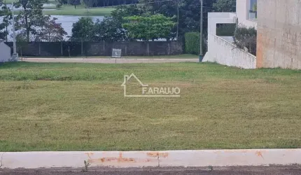 Terreno dos Sonhos em Araçoiaba da Serra: Vista Deslumbrante + Infraestrutura Completa!