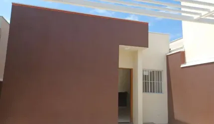 Casa térrea com 150 m² de terreno e 60 m² de construção, 2 quartos e quintal, Monte Carlo Indaiatuba