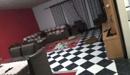 Casa para Venda em Taubaté, Parque Aeroporto, 4 dormitórios, 1 suíte, 2 banheiros, 5 vagas
