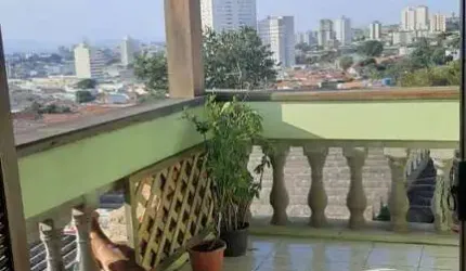 Sobrado para Venda em Jacareí, Centro, 3 dormitórios, 1 suíte, 2 banheiros, 1 vaga