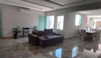 Casa para Venda em Taubaté, Vila Odete, 3 dormitórios, 3 suítes, 4 banheiros, 5 vagas