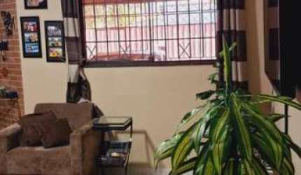 Casa para Venda em Taubaté, Vila Rezende, 3 dormitórios, 1 suíte, 2 banheiros, 2 vagas