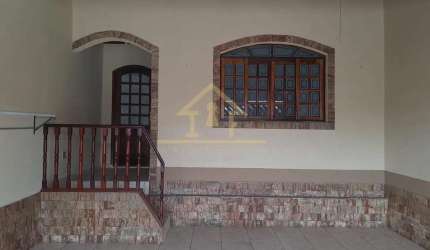 Casa para Venda em Taubaté, Quiririm, 3 dormitórios, 2 suítes, 3 banheiros, 2 vagas