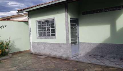 Casa para Venda em Taubaté, Parque Jaraguá, 3 dormitórios, 1 banheiro, 2 vagas