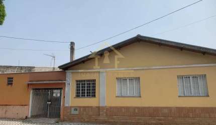 Casa para Venda em Taubaté, Chácara Olaria, 3 dormitórios, 1 suíte, 2 banheiros, 1 vaga