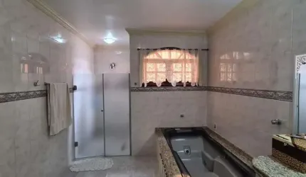 Sobrado para Venda em Taubaté, Terra Nova, 3 dormitórios, 1 suíte, 2 banheiros, 3 vagas