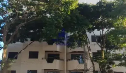 Apartamento para locação no Centro de Taubaté-SP, 2 quartos, 1 suíte, 1 sala, 2 banheiros, 1 vaga de garagem, 74m². Venha conferir!