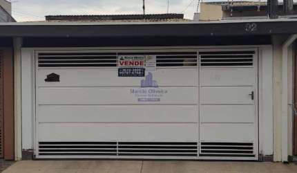 Casa em condomínio fechado com 2 quartos à venda no Parque Arco Iris, Taubaté  por R$ 480.000