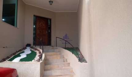 Imperdível! Casa para venda ou locação em Taubaté-SP, Bosque Flamboyant, 4 quartos, 1 suite, 1 sala, 4 banheiros, 4 vagas de garagem, 350m².