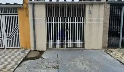 Casa com 2 quartos à venda na Vila Edmundo, Taubaté , 179 m2 por R$ 360.000