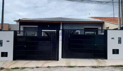 Imperdível casa à venda em Taubaté-SP, Residencial Estoril: 2 quartos, 1 suíte, 2 salas, 1 banheiro, 2 vagas de garagem, 70,22 m².