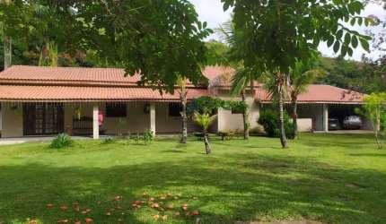 Sítio à venda em Taubaté - Chácaras São Félix: 3 quartos, 1 suíte, 5 vagas, 23.000m² de área!