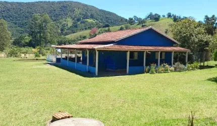 Chácara a venda com 4700m² em Lagoinha com lago, piscina e muito mais.