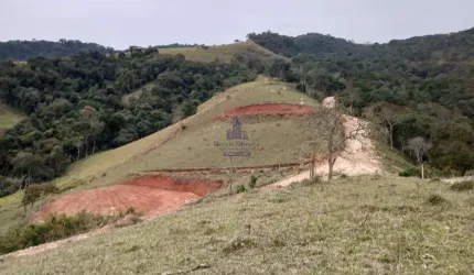 Terreno à venda no Registro, Taubaté  por R$ 185.000