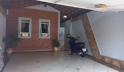 Casa à venda em Taubaté-SP, 2 quartos, 1 sala, 1 banheiro, 2 vagas Residencial Novo Horizonte - 110,00 m² de área.