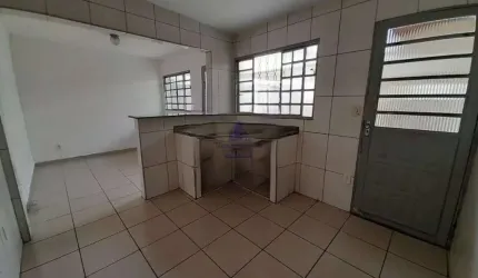 Imperdível oportunidade de adquirir uma casa com 3 quartos e 4 vagas de garagem no Jardim Independência, Taubaté-SP!