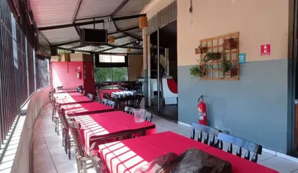 Excelente oportunidade! Ponto comercial à venda em Taubaté-SP, bairro Bonfim, com 2 banheiros e 200m².