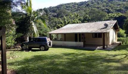Imperdível sitio à venda em Redenção da Serra-SP, 2 quartos, 1 sala, 2 banheiros, 4 vagas de garagem, 72.600m²!