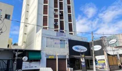 Apartamento Locação Centro de Taubaté, Três dormitórios.
