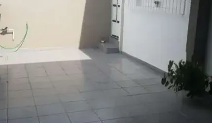 Imperdível oportunidade: Casa à venda no Centro de Taubaté-SP, com 3 quartos, 1 suíte e 3 vagas de garagem!
